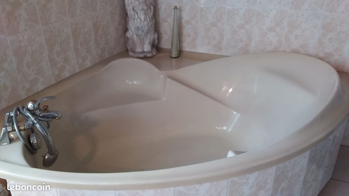 Baignoire d'angle (image 2)