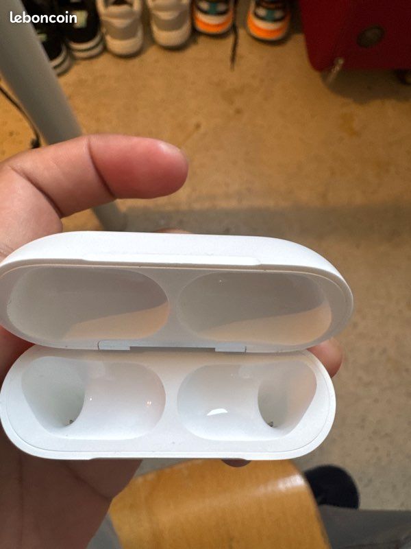 AirPods Pro 3 – Like New – 2 Months Old (image 6)