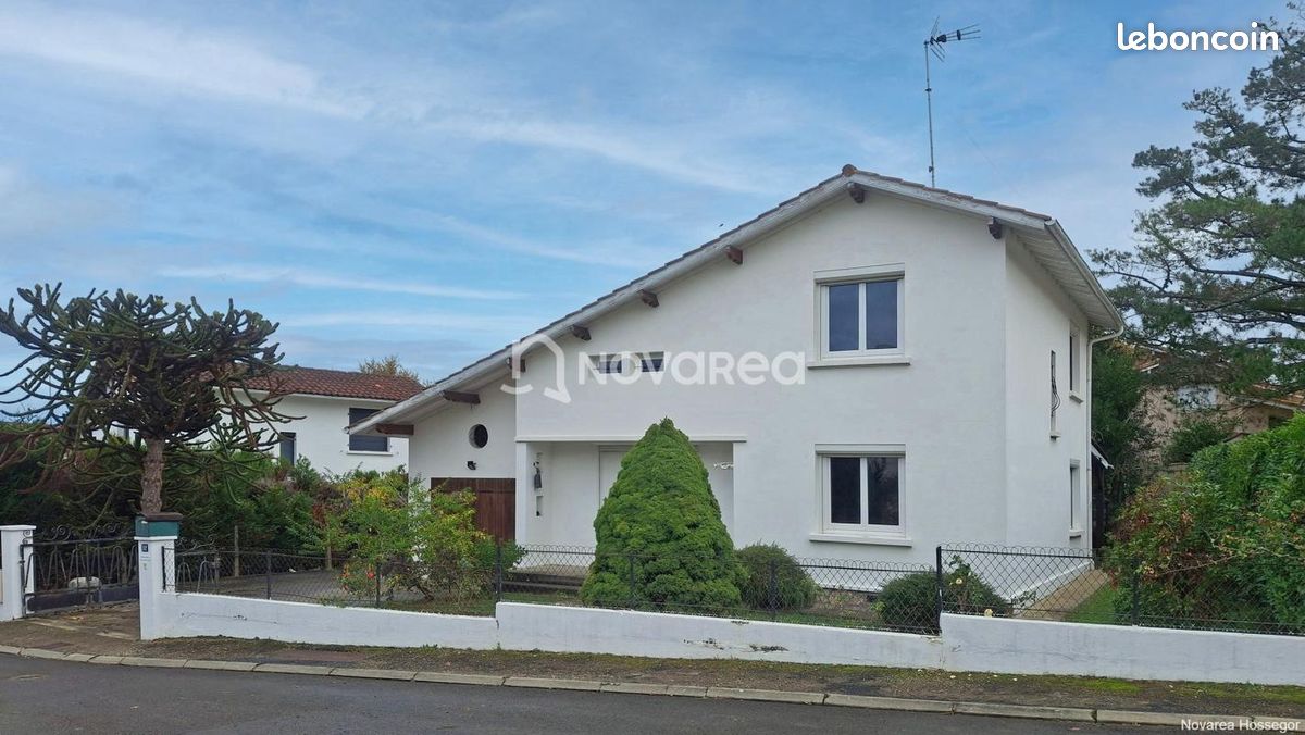 Maison 6 pièces 129 m² · à Saint-Pierre-du-Mont · 129 m² · 175 000 €
