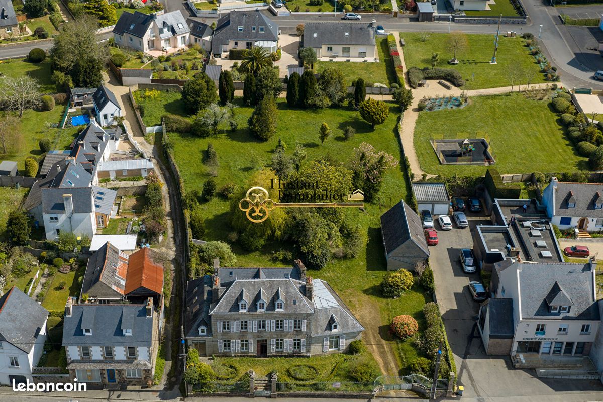 Maison 16 pièces 298 m² · à Plestin-les-Grèves · 298 m² · 452 500 €