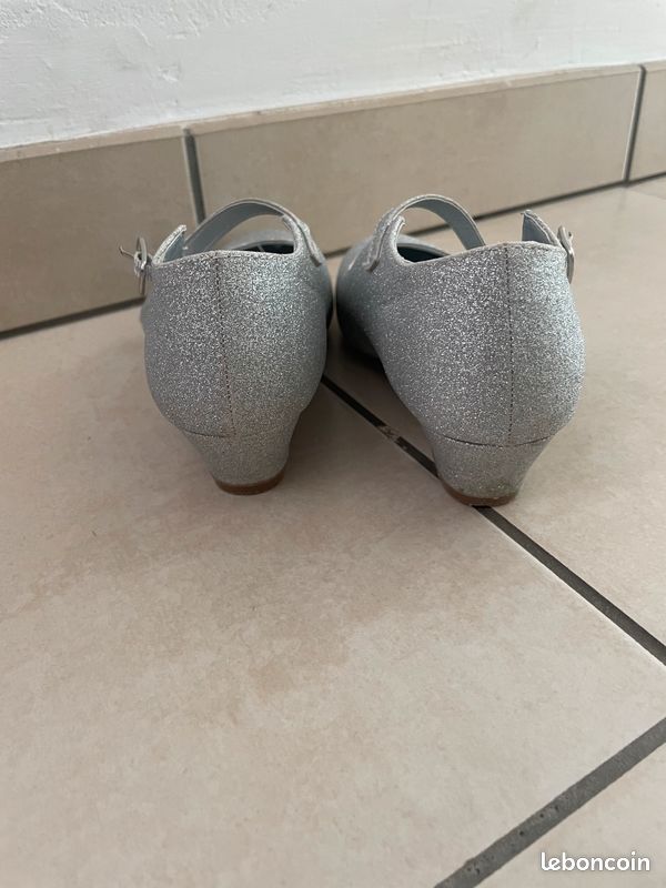 Chaussures de fêtes taille 32 (image 3)