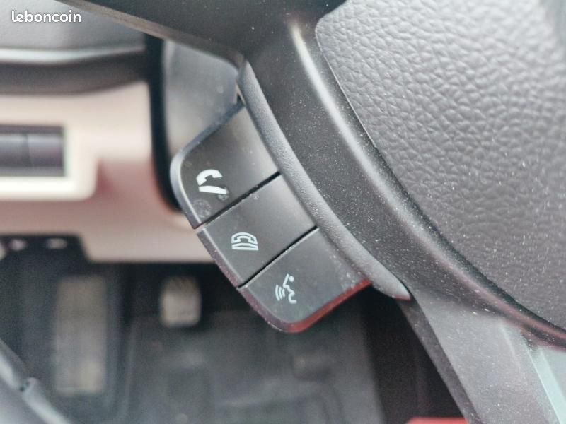 Suzuki Swift 1.2 Hybrid 83ch Privilège (image 20)
