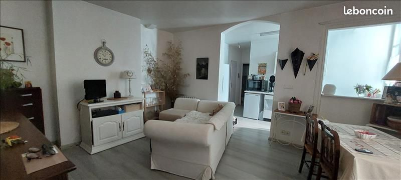 Immeuble 8 pièces 250 m² · à Villefranche-de-Rouergue · 250 m² · 139 750 €