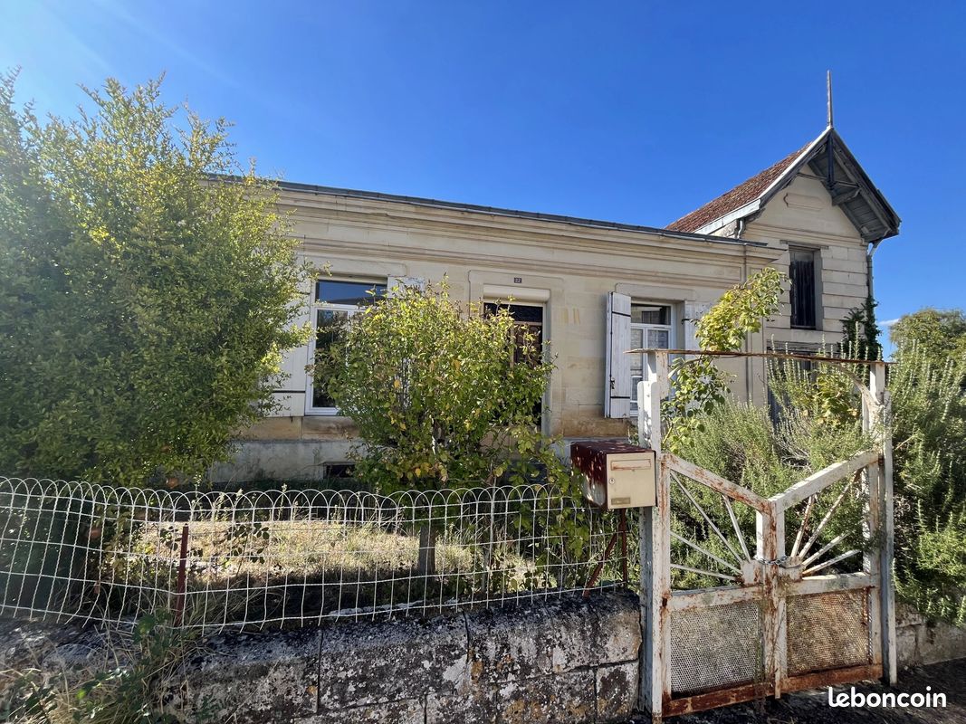 Maison 4 pièces 127 m² · à Lussac · 127 m² · 192 000 €