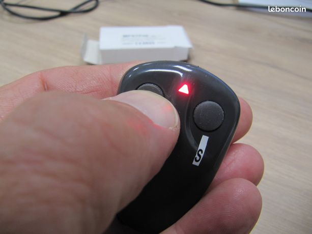 Télécommande émetteur Main 2x Pour Véhicules Spécifiques - Kit Plug&Play Neuf, Marque JOM