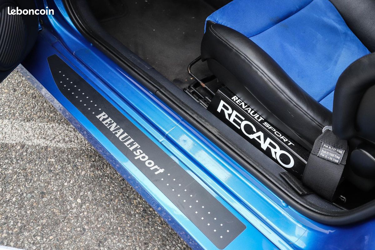 RENAULT CLIO 3.0i V6 RS V6 PHASE 2 (image 20)