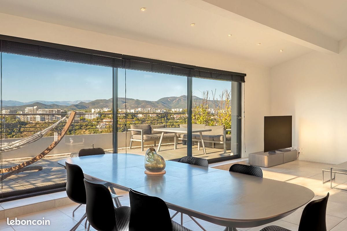 Maison 6 pièces 216 m² · à Saint-Raphaël · 216 m² · 1 150 000 €