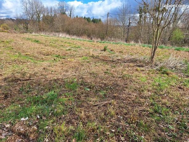 Terrain 2 109 m² Condat Sur Ganaveix