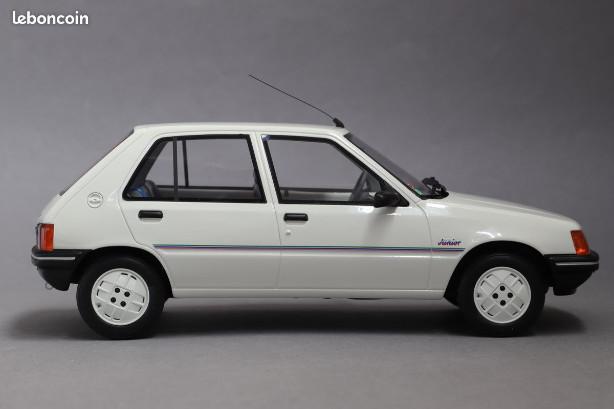 Peugeot 205 Junior Blanc Meije 1988 1/18 Otto Ottomobile (image 7)