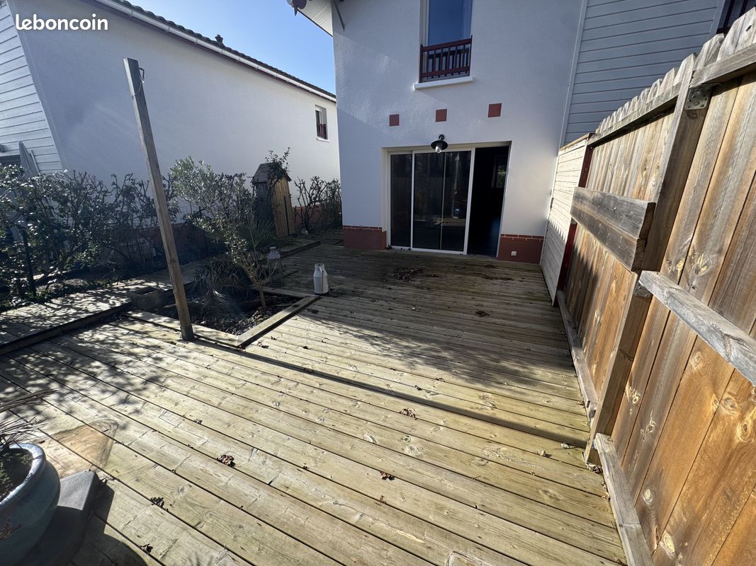 Maison 3 pièces 61 m² · à Arès · 61 m² · 1 076 €/mois