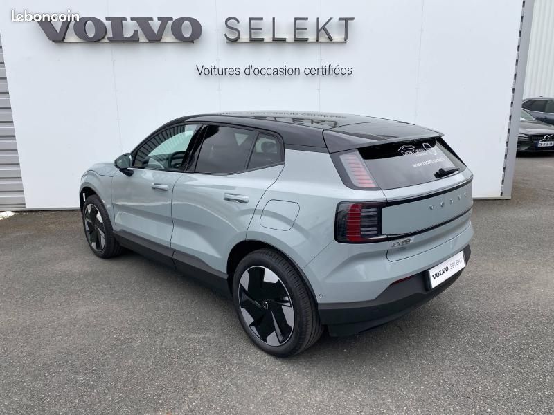 Volvo EX30 Single Extended Range 272ch Ultra (image 2)