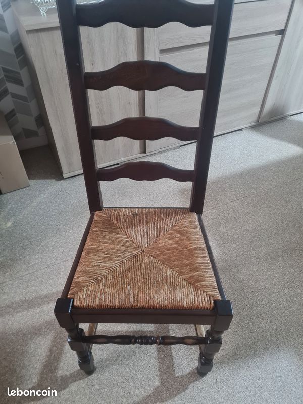 4 chaises en bois, très solide (image 1)