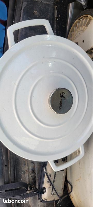 Cocotte en fonte lagostina (image 1)