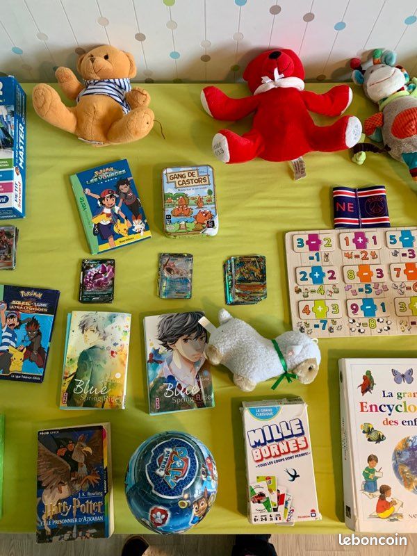 Jeux, livres, peluches en très bon état (image 2)