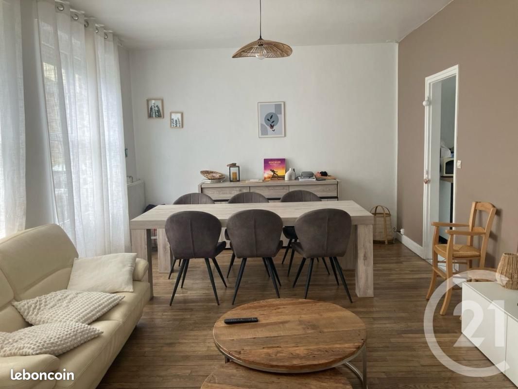 Maison 4 pièces 94 m² · à Abbeville · 94 m² · 910 €