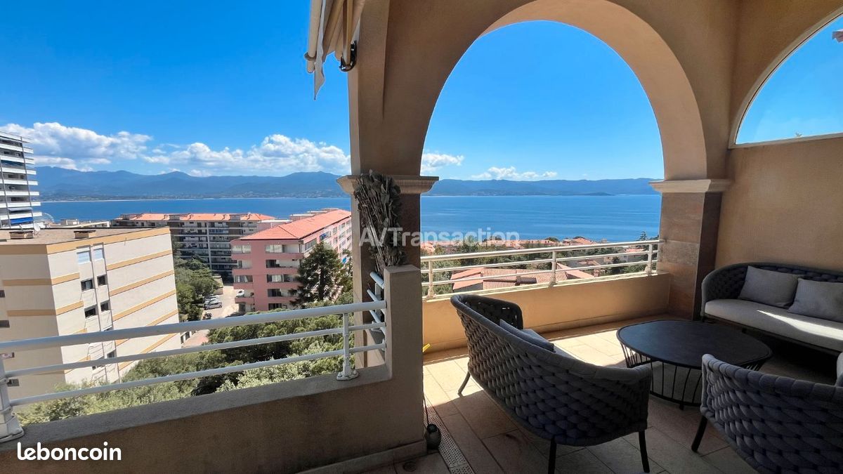 Appartement 5 pièces 220 m² · à Ajaccio · 220 m² · 1 495 000 €