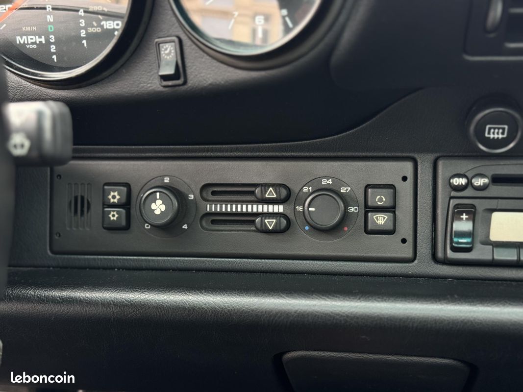 PORSCHE 911 Targa 3.6i - BVA Tiptronic TYPE 993 TARGA (image 14)