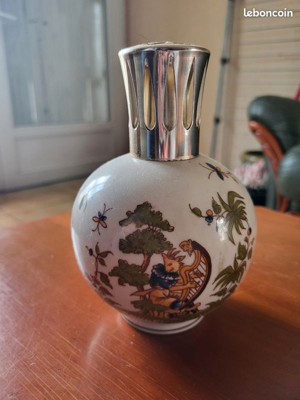BELLE LAMPE BERGER ancienne en porcelaine de Paris EUR 31,50 - FR