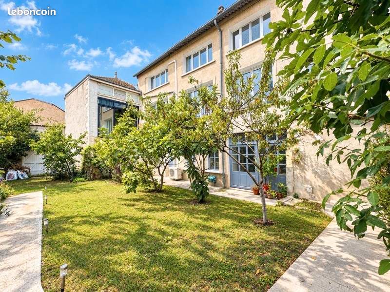 Maison 6 pièces 171 m² · à Issoudun · 171 m² · 379 900 €