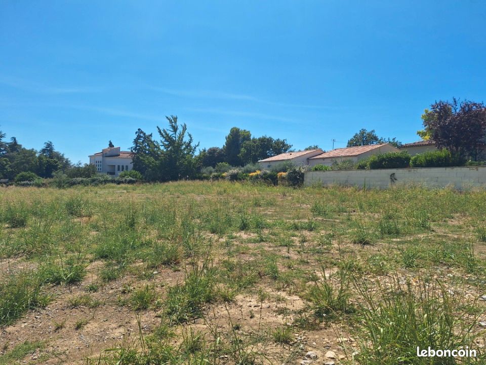 Terrain 427 m² · à Pierrevert · 119 000 €