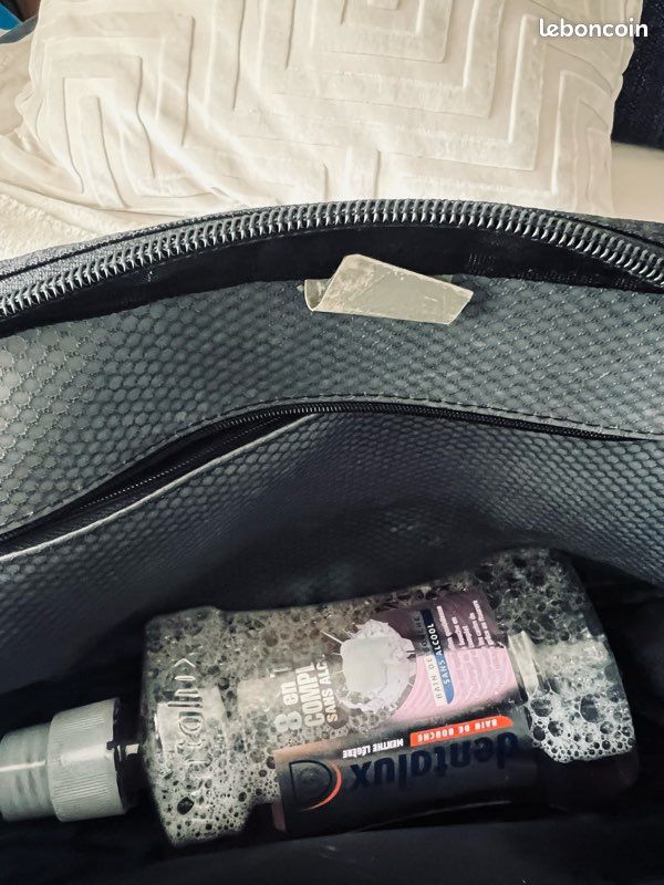 Grande trousse de toilette Delsey (image 5)
