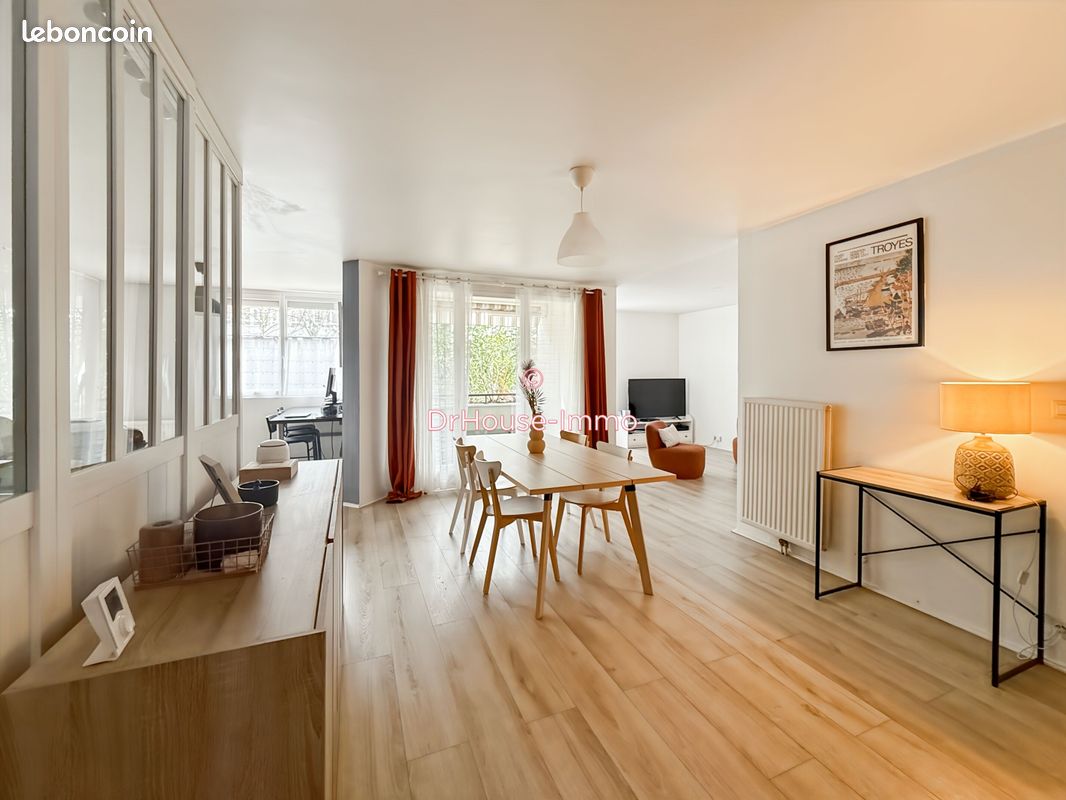 Appartement 5 pièces 102 m² · à Dijon · 102 m² · 215 000 €