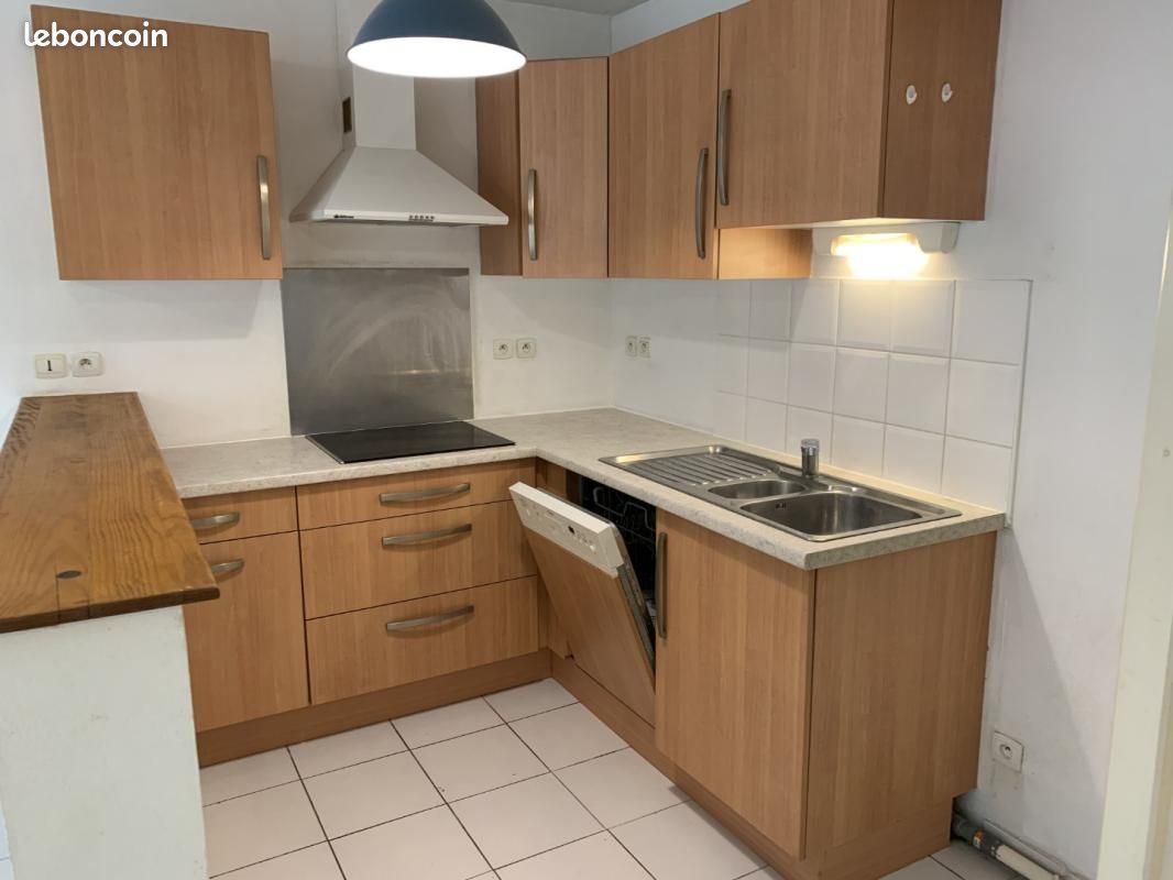 Appartement 3 pièces 63 m² · à Bordeaux · 63 m² · 898 €