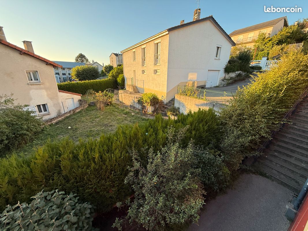 Maison 5 pièces 102 m² · à Arpajon-sur-Cère · 102 m² · 220 000 €