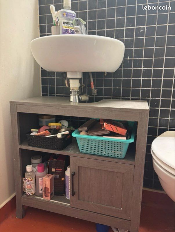 Lot de 2 meubles de salle de bain gris bois — démontés avec notices, vis et tournevis fournis (image 1)