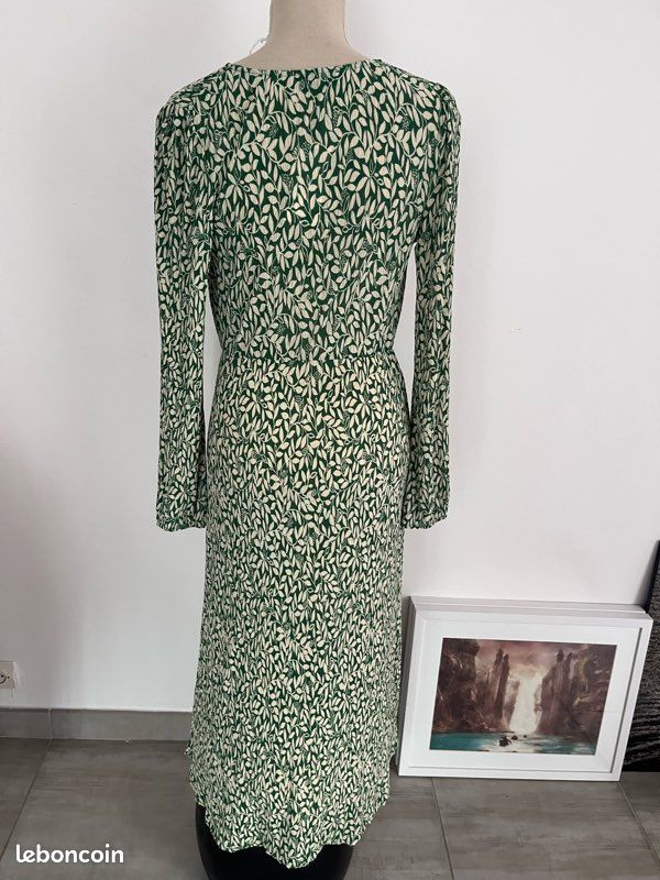 Robe longue légère manches longues Marque Mango Taille S (image 3)