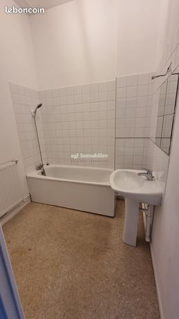https://img.leboncoin.fr/api/v1/lbcpb1/images/21/af/22/21af225f9621db06b417c560b7768d5dad486b91.jpg?rule=ad-image