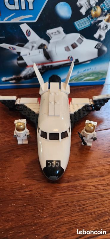 Lego CITY 60078 La navette spatiale (image 1)