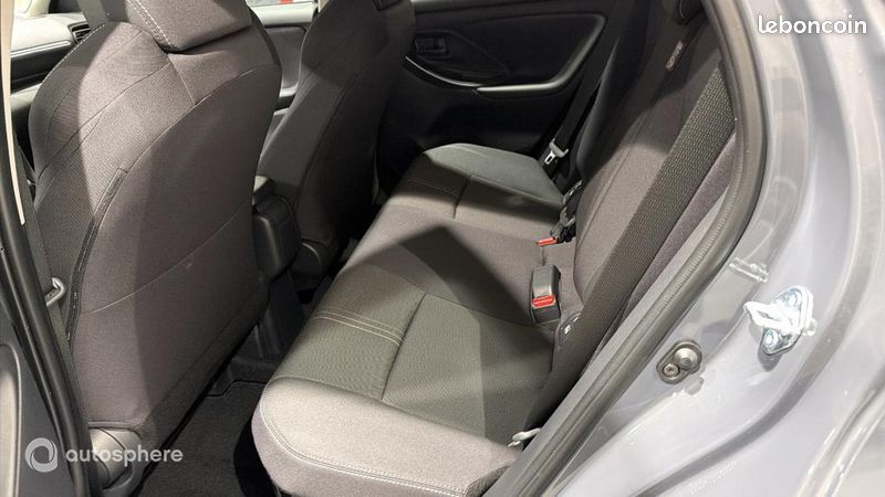 Toyota Yaris 116h Design 5p MY26 (image 13)
