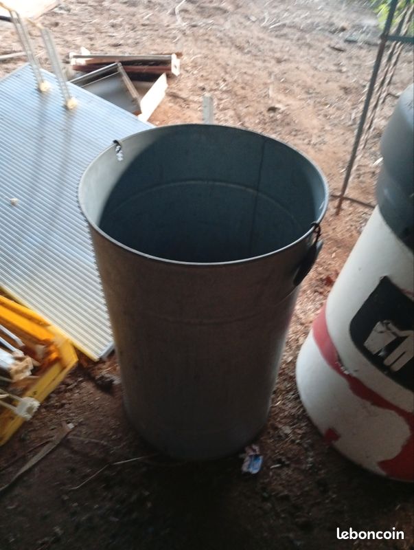 Poubelles métalliques (image 3)