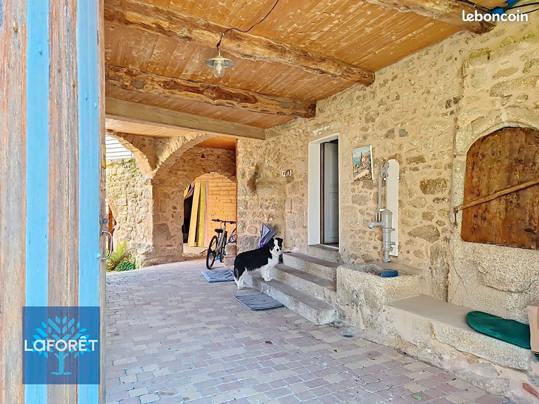 Maison 8 pièces 198 m² · à Soucieu-en-Jarrest · 198 m² · 595 000 €