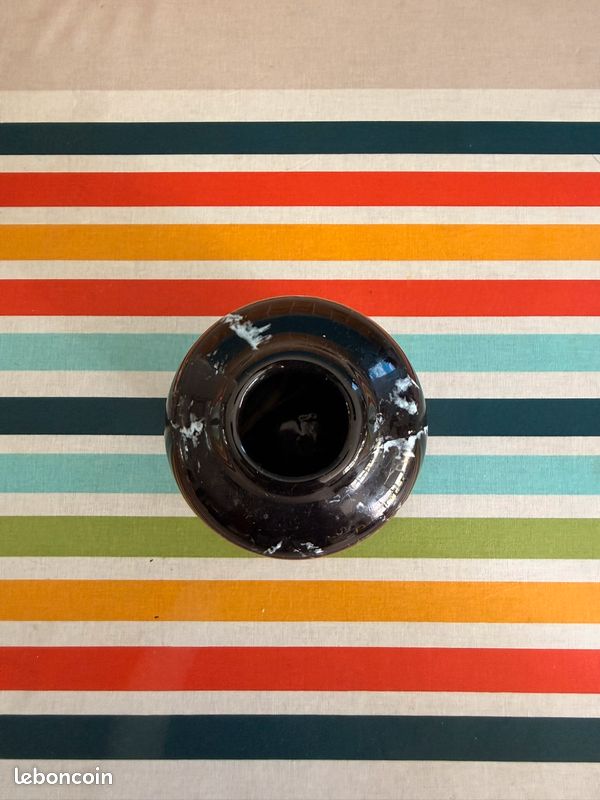 Vase (image 2)