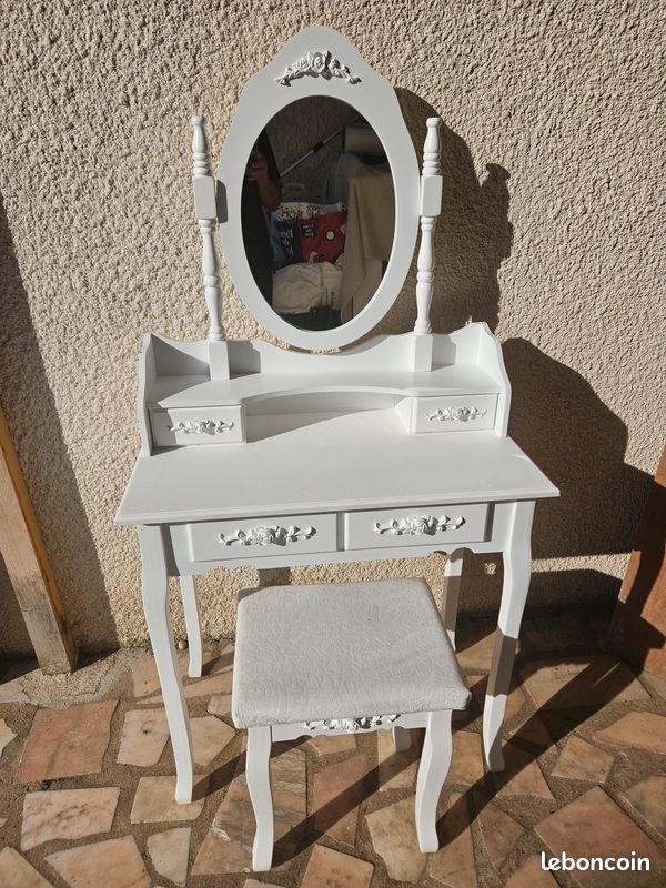 Coiffeuse blanche et tabouret (image 1)