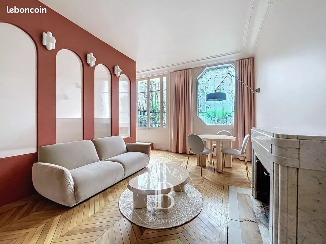 Appartement 1 pièce 48 m² · à Paris · 48 m² · 1 990 €
