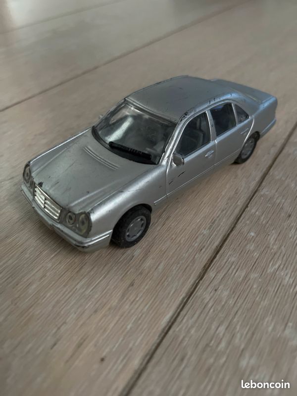 Lot de 8 voitures de sport miniatures en métal (image 10)