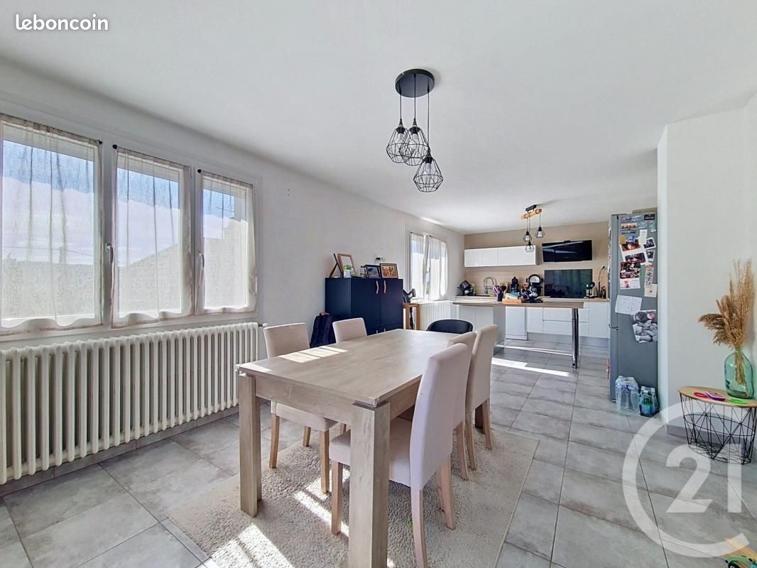 Maison 6 pièces 120 m² · à Vesoul · 120 m² · 1 050 €/mois