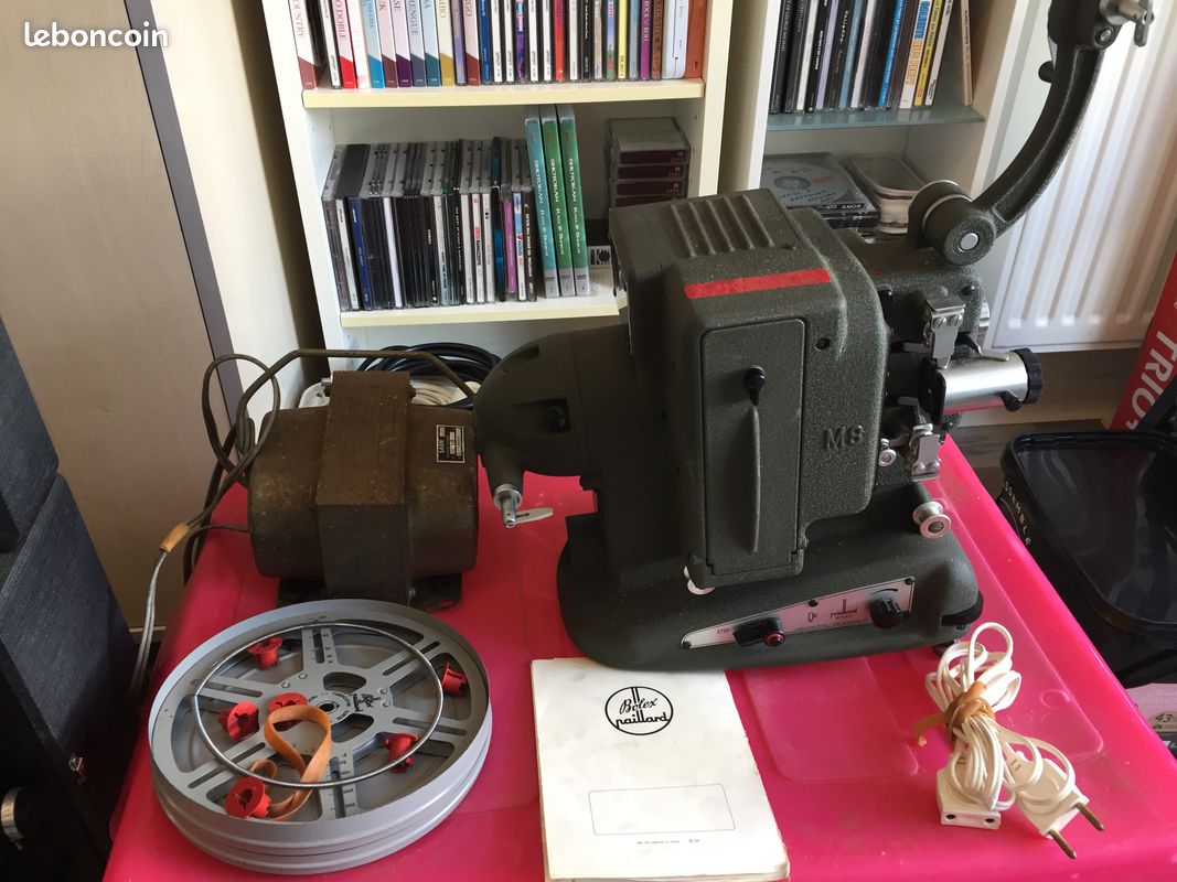 Projecteur Super 8 Silma S112 Vintage Années 70 - Avec Film (Lent, Pour Pièces)