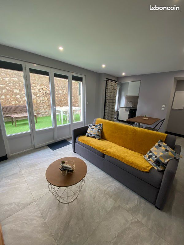 Appartement 1 pièce 27 m² · à Mandelieu-la-Napoule · 27 m² · 950 €/mois