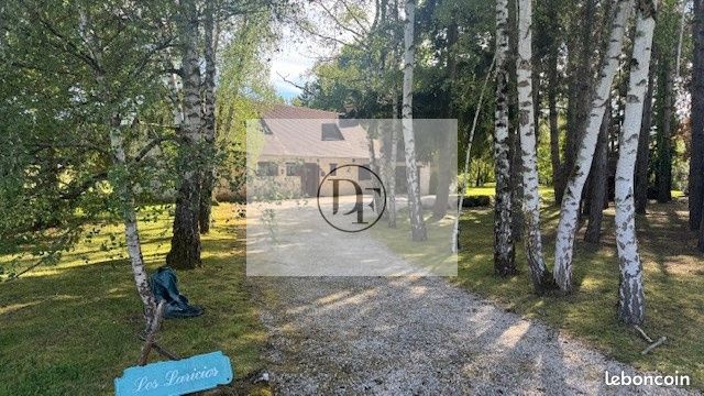 Maison 8 pièces 155 m² · à Vrigny · 155 m² · 295 000 €