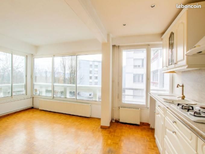 Appartement 2 pièces 46 m² · à Saint-Genis-Pouilly · 46 m² · 1 160 €
