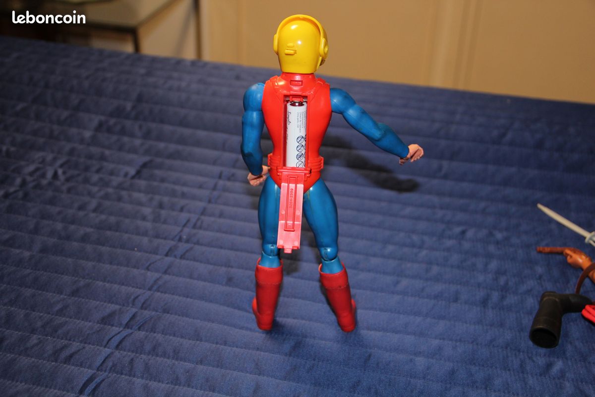Laser Mattel Big Jim Captain, fonction lumière qui fonctionne