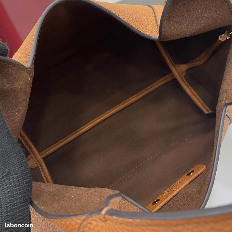 Sac fourre-tout en cuir à grain moyen Softbit (image 8)