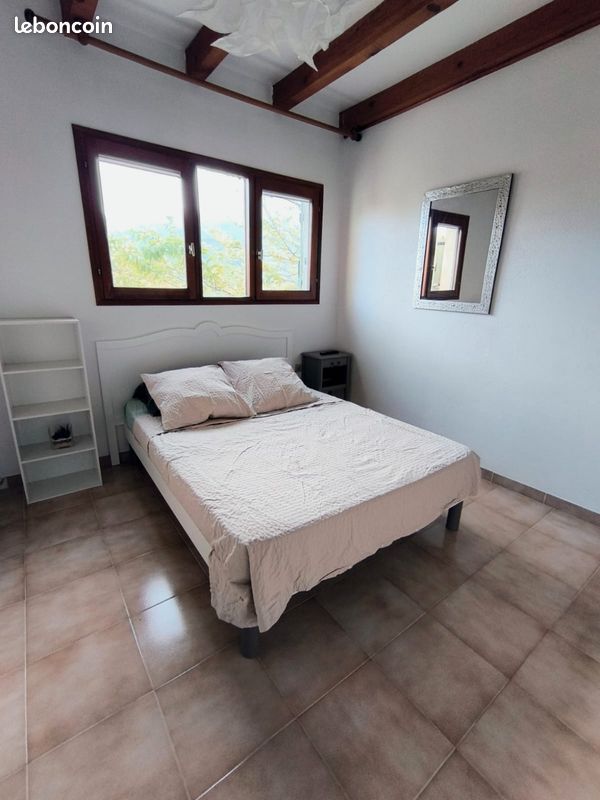 Location appartement dans maison avec piscine (image 5)