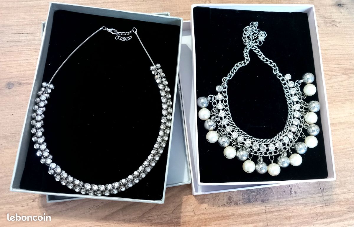 Gros lot 2 bijoux colliers neuf avec boîte écrin argenté strass perle Mode chaîne bohème romantique baroque chic shabby coffret brillants artisanal couleur argent (image 2)