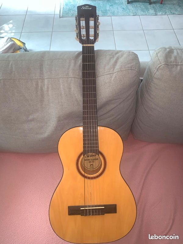 Guitare 8 a 10 ans (image 1)