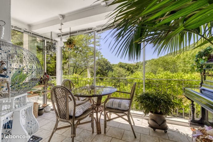 Maison 6 pièces 250 m²